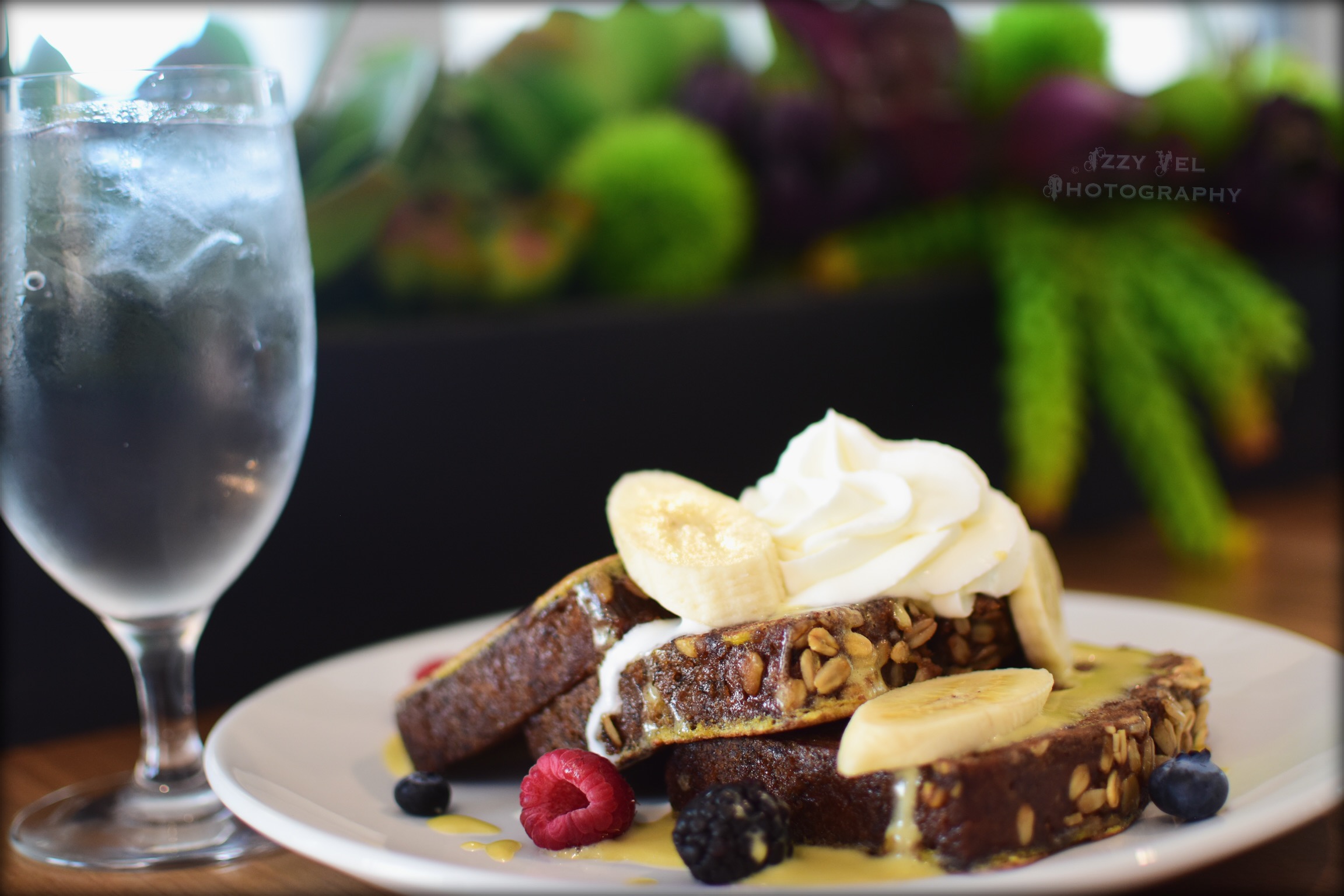 Embassy Suites - The 1887 Social House 