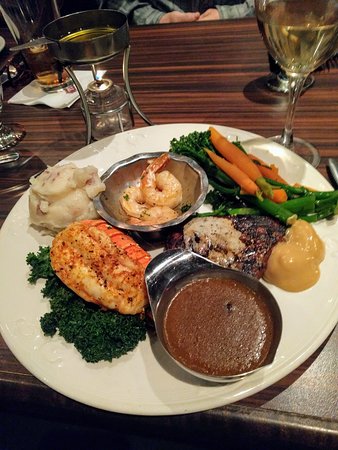 Richard's Prime Rib + Seafood