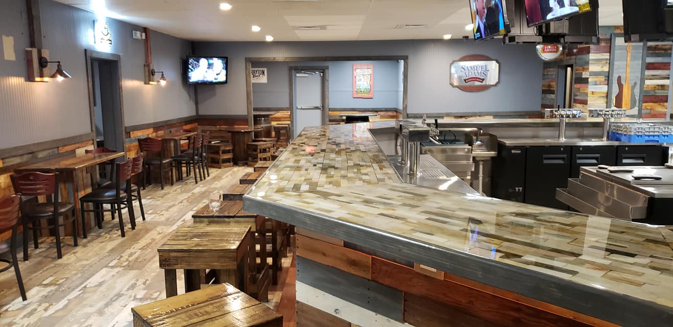 The Pallet Bar & Grill