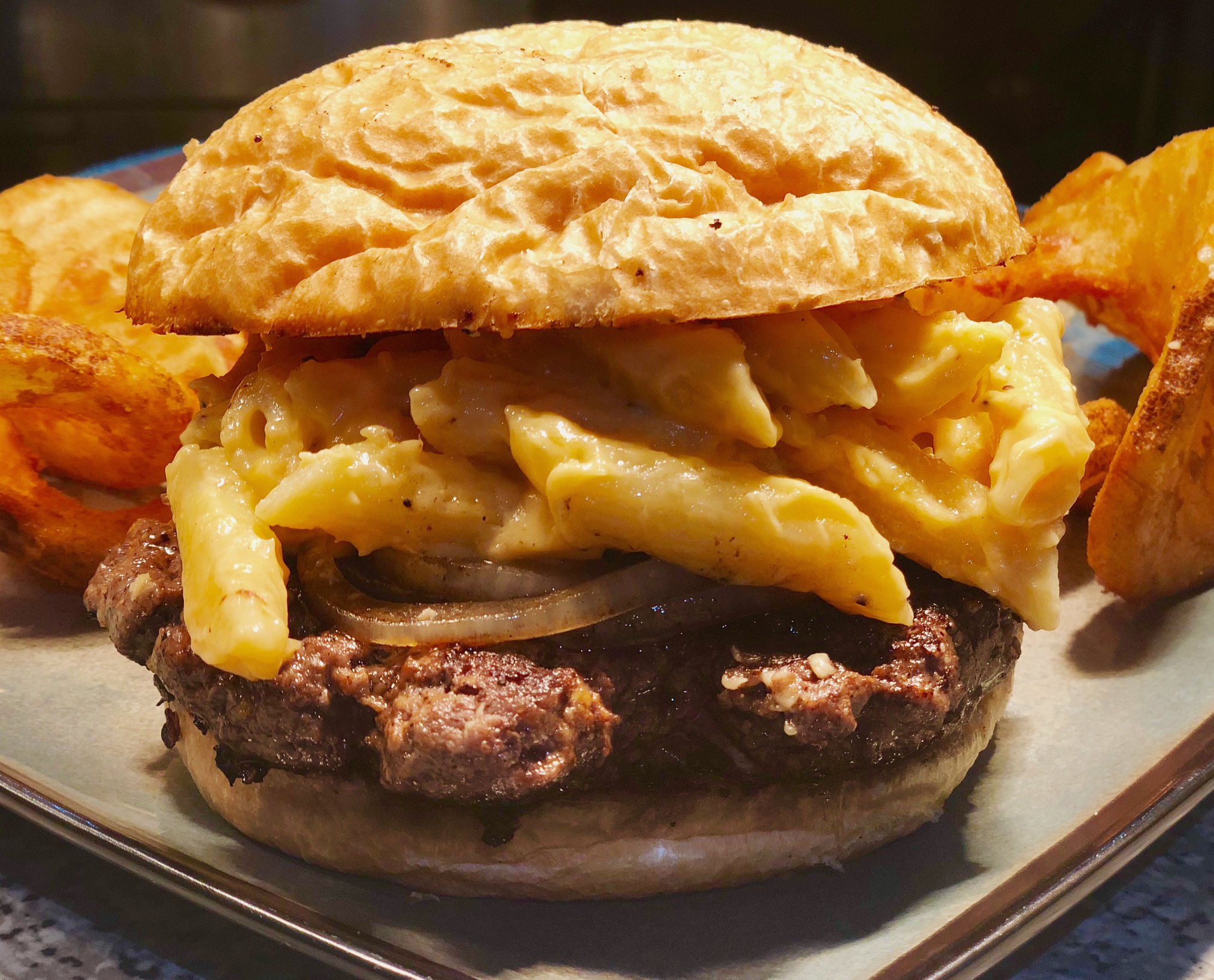 The Pallet Bar & Grill