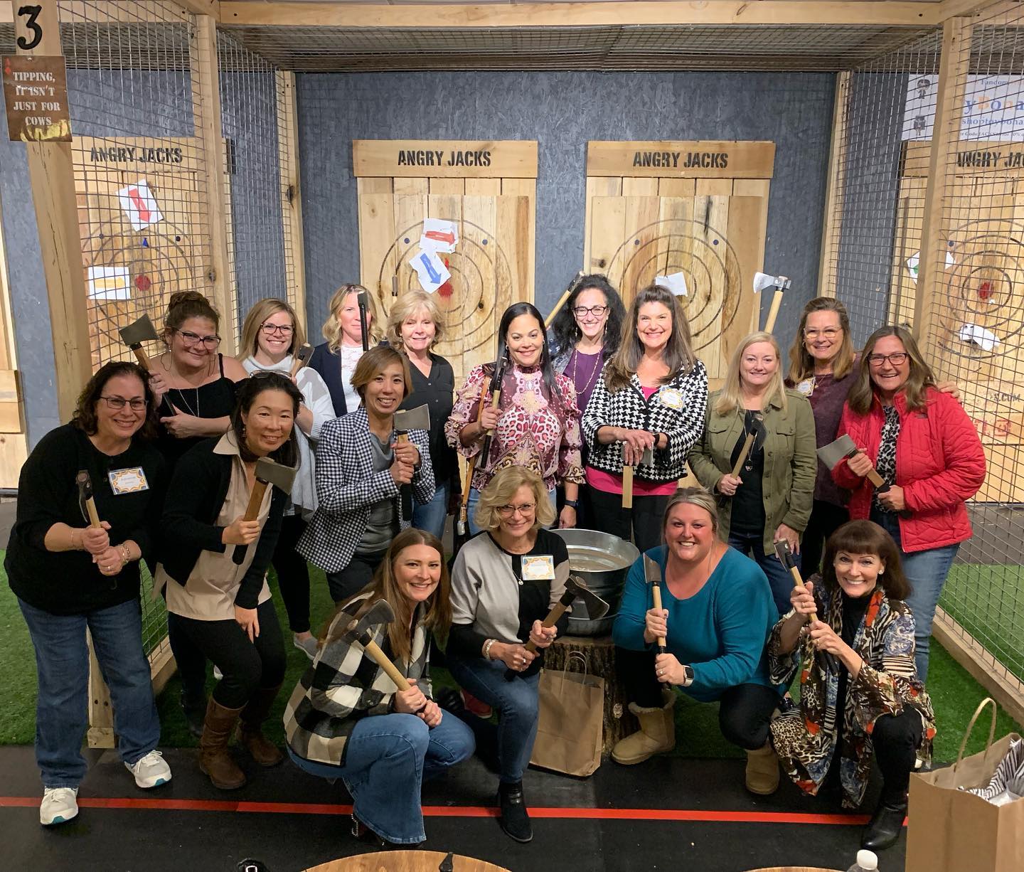 Angry Jacks Axe Throwing