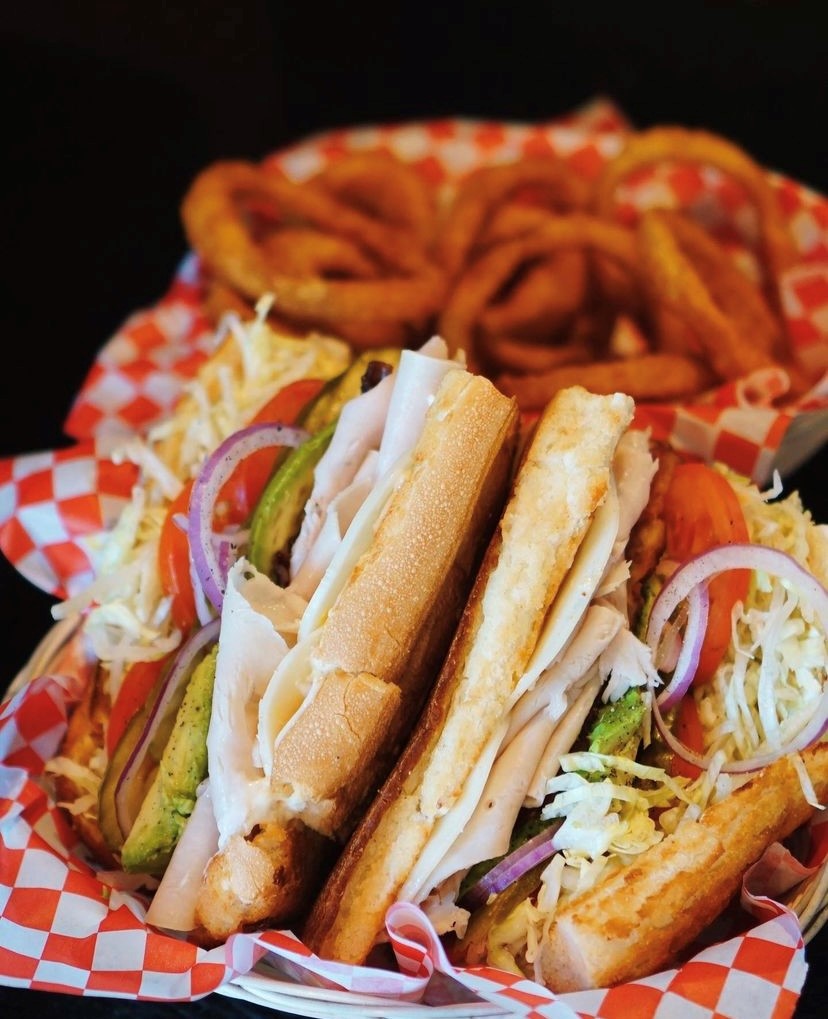 Dervo's Deli and Grill