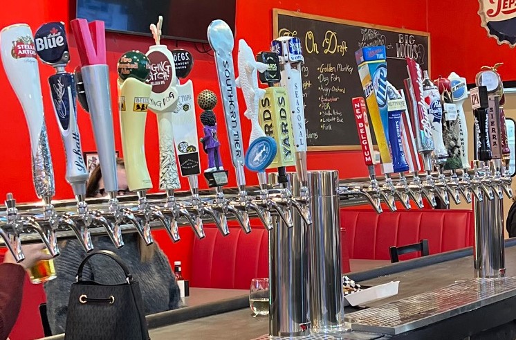 Big Woody's Bar & Grill