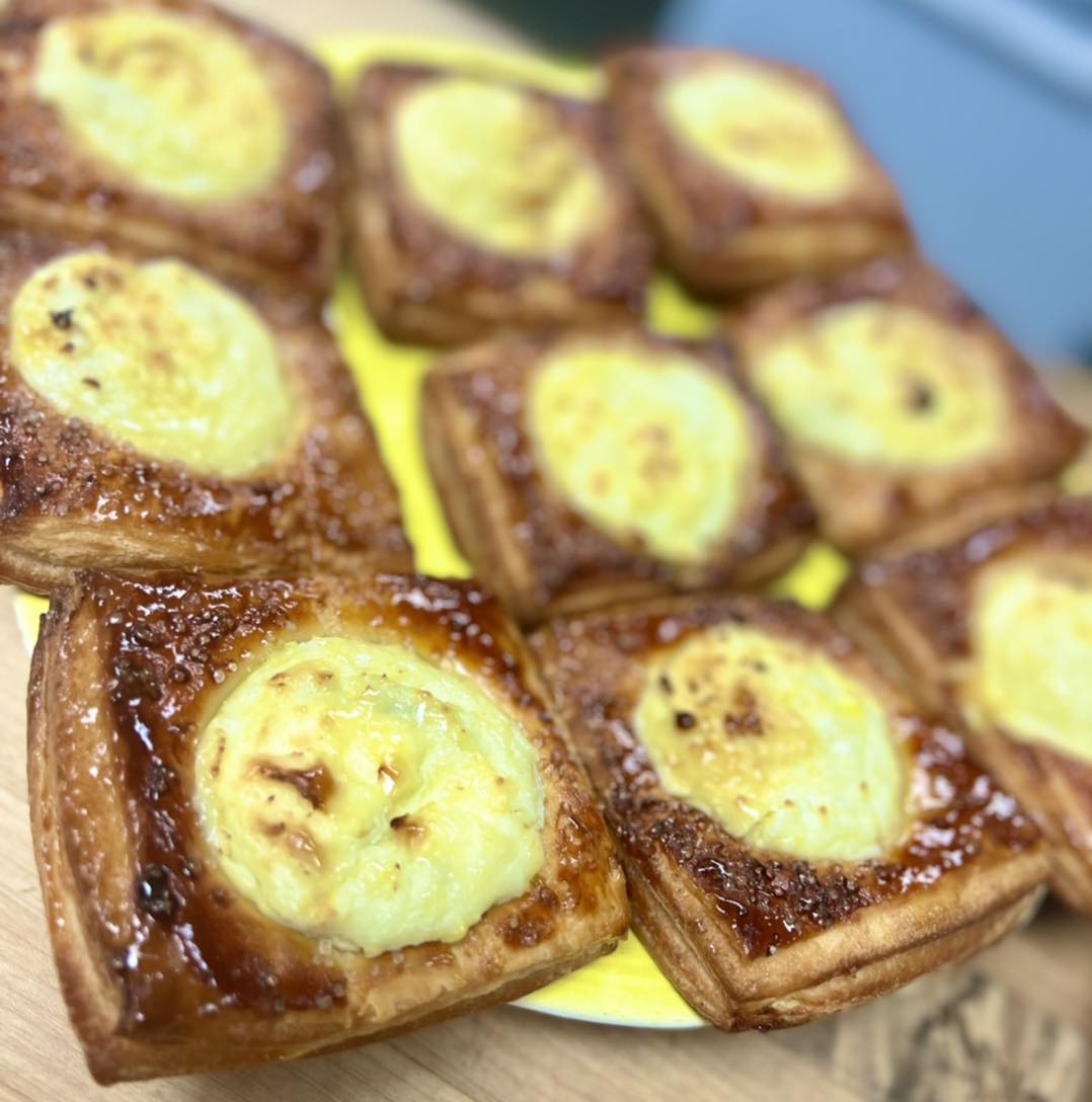 Girasol Cafe & Bakery