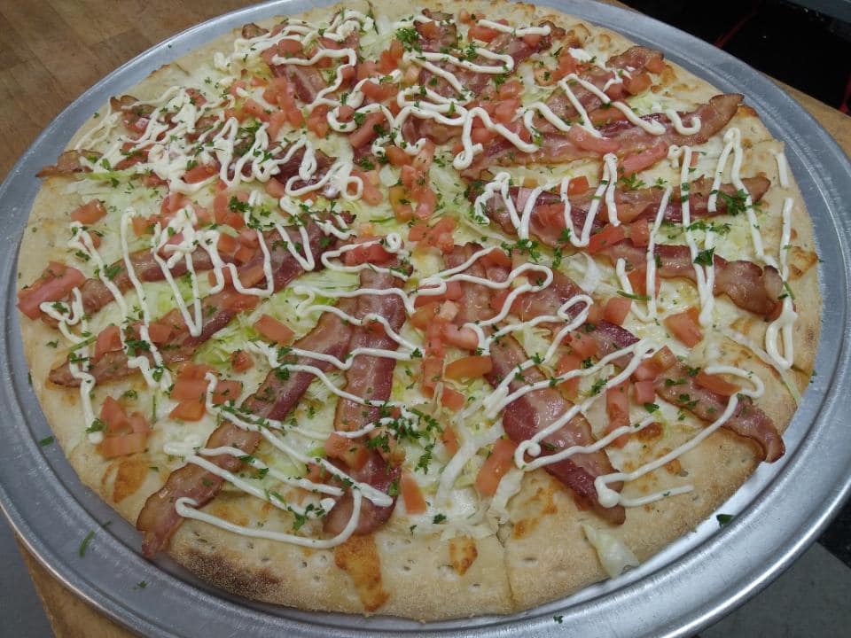 50 Yard Line at Pizza Como