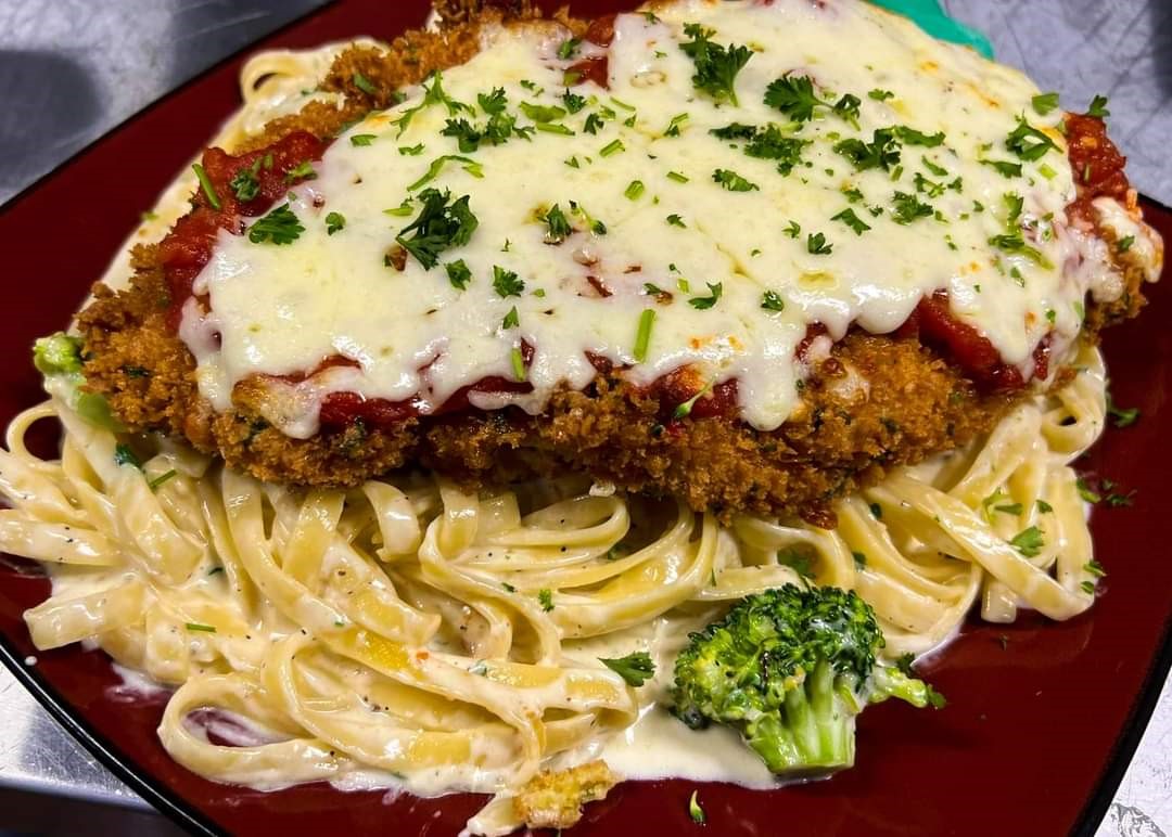 Tipsy's Bar & Lounge