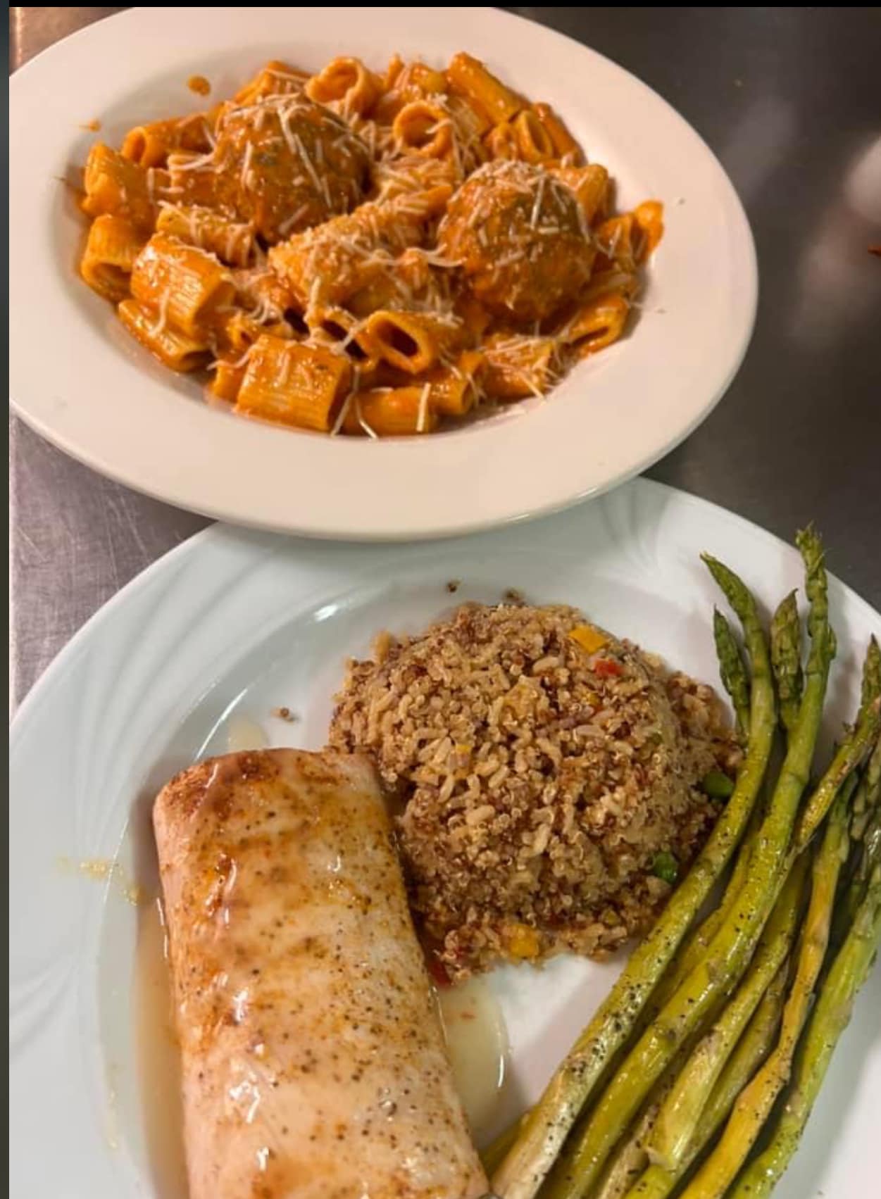 The Doghouse Restaurant and Sports Bar