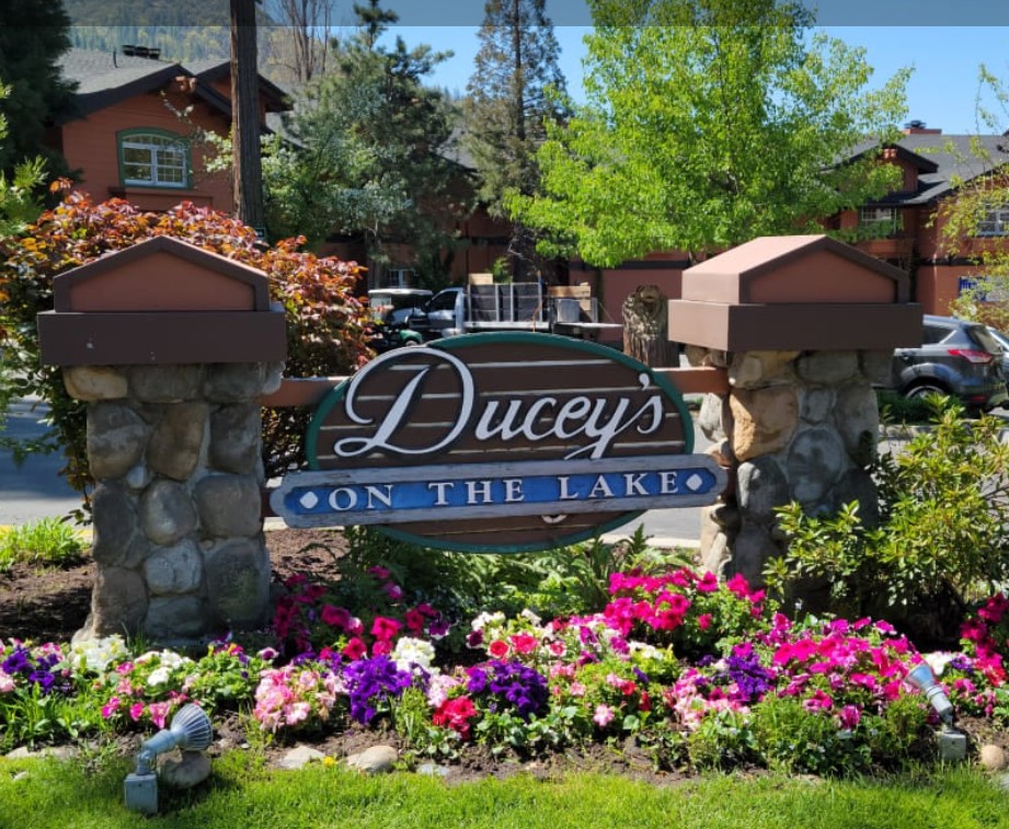 Ducey's on the Lake
