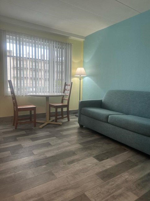 Royal Canadian Motel - Wildwood