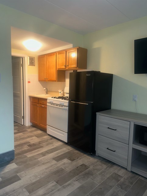 Royal Canadian Motel - Wildwood