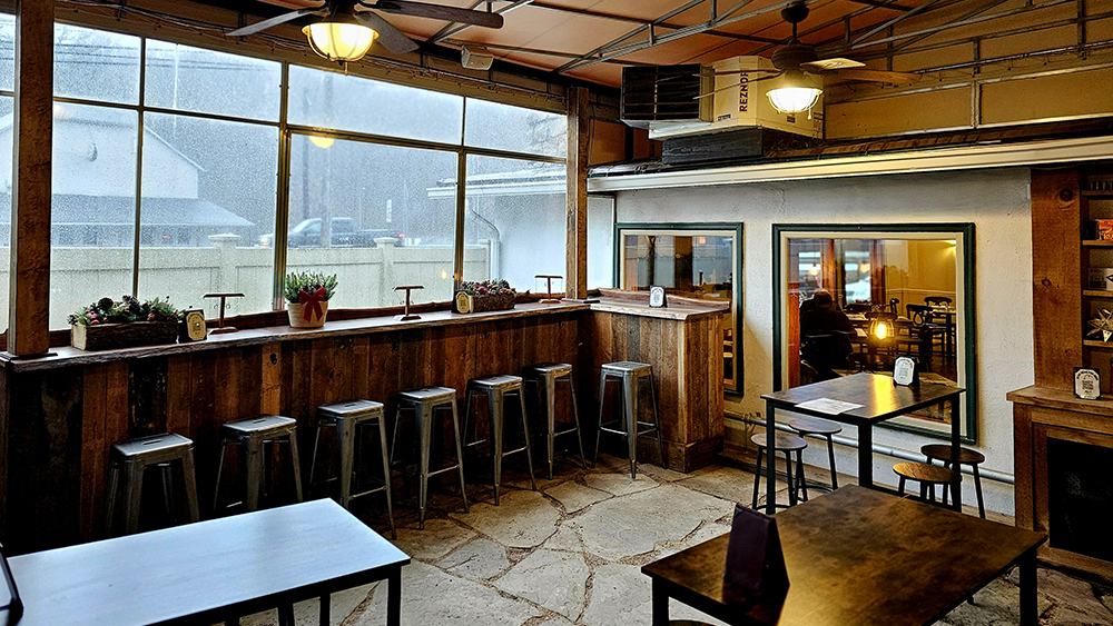 The Carriage House Restaurant & Pub