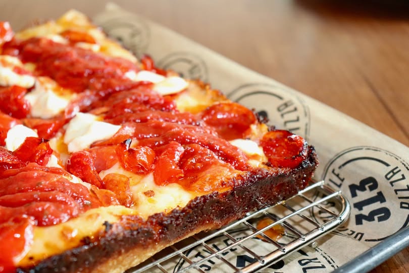 Backlot Pizza + Kitchen