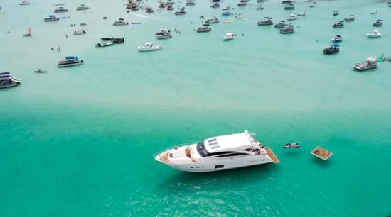 Holloway Yacht Charters