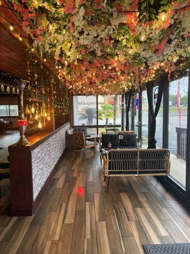 Red Moon Restaurant & Hookah Bar 