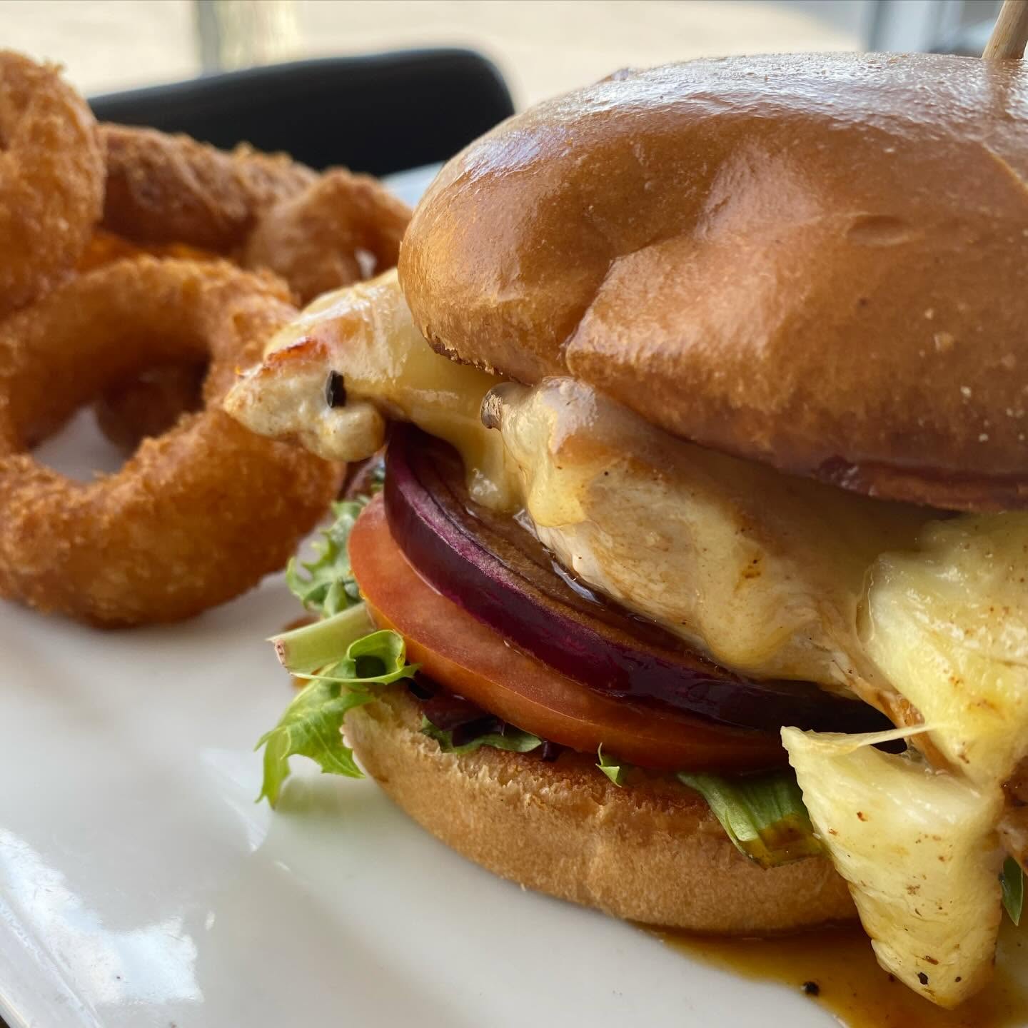 W Bar + Bistro