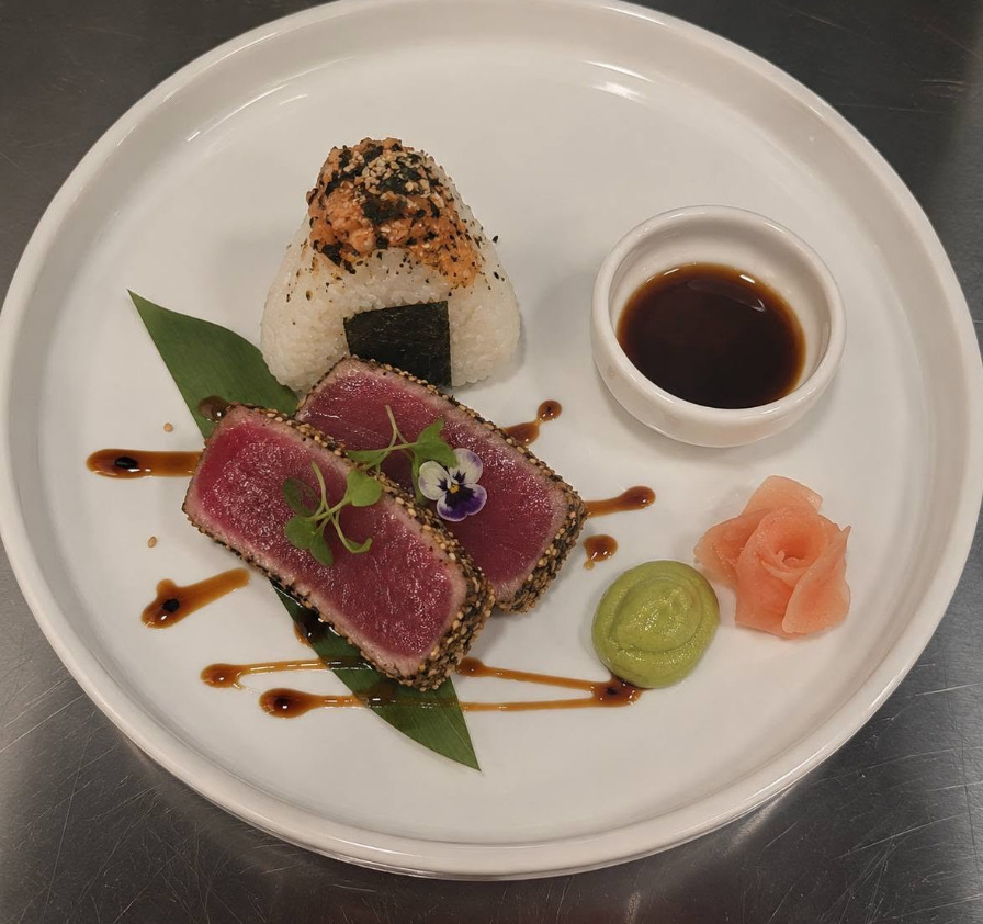 Zini Dining & Cocktail Lounge