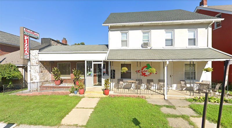 Martellucci's Pizzeria 